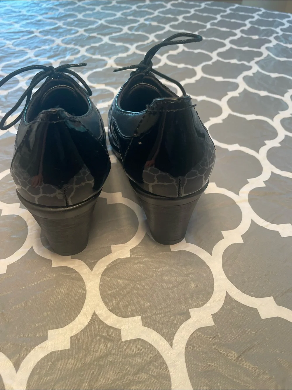 Clarks Bendables Honest Lace-Up Patent Leather Oxford Heels icon goth witchy 6.5